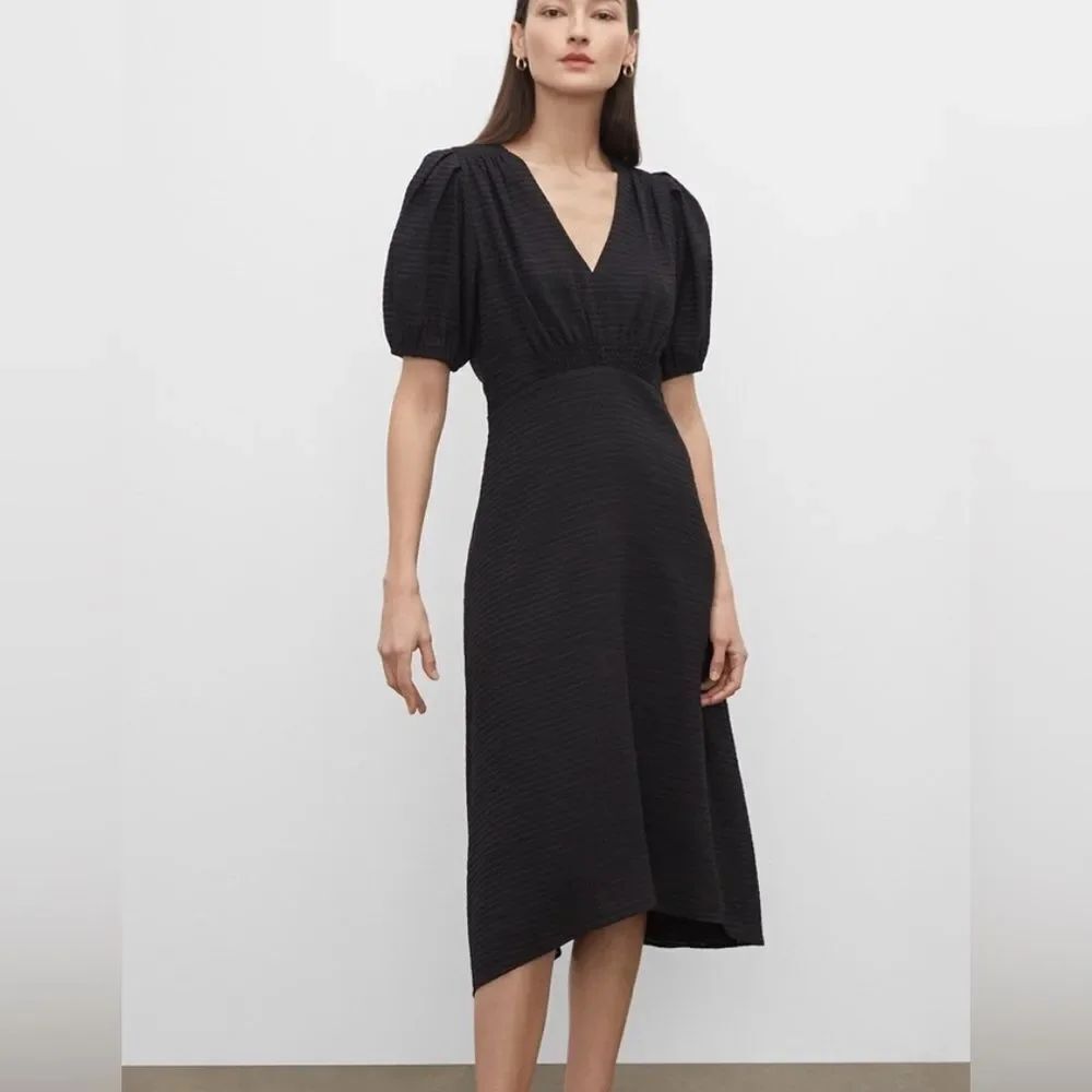 Club Monaco V-Neck Puff Sleeve Black Dress Size 6